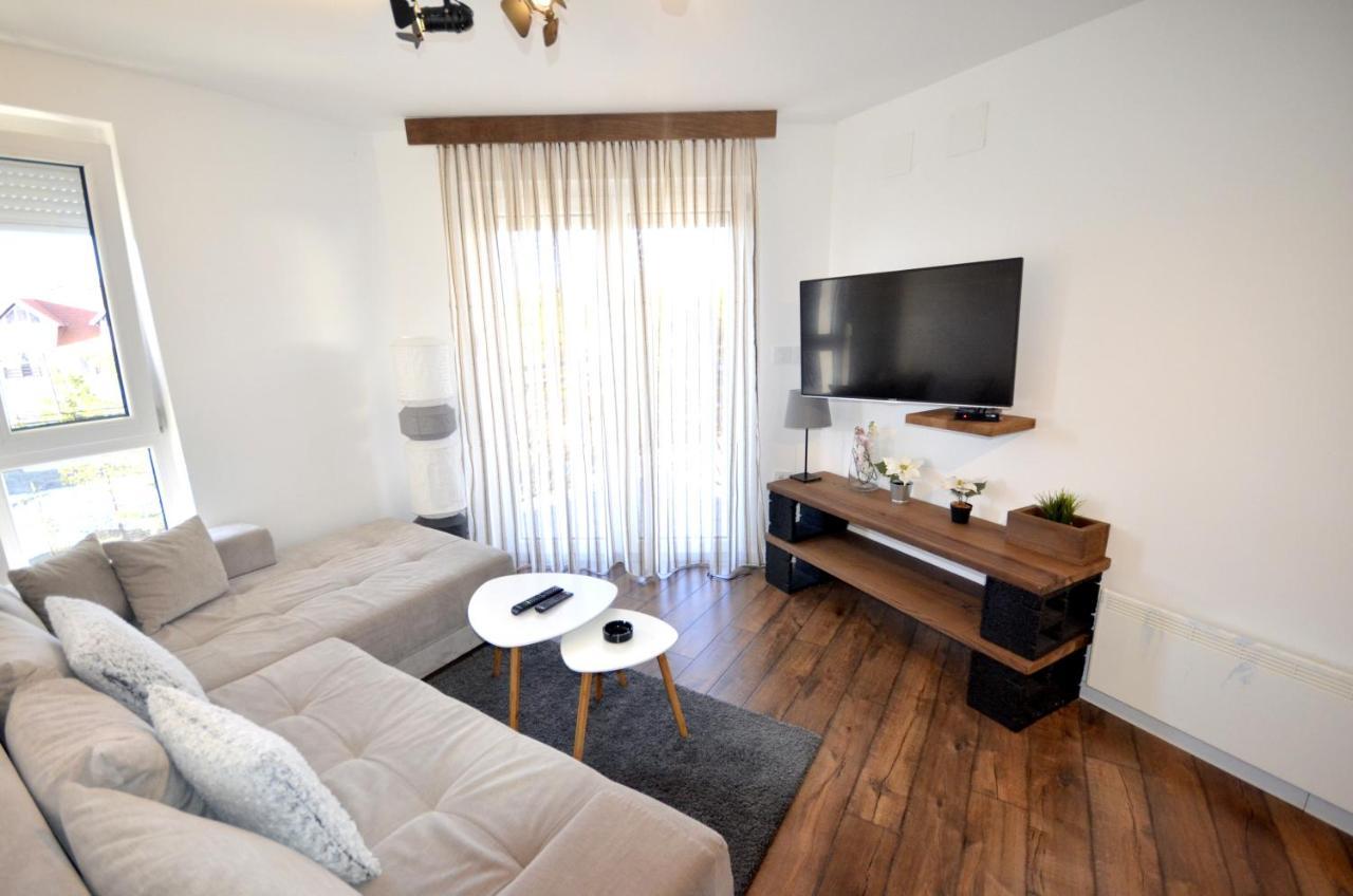 C L E A N&C O Z Y Apartmani ดิฟชิบาเร ภายนอก รูปภาพ