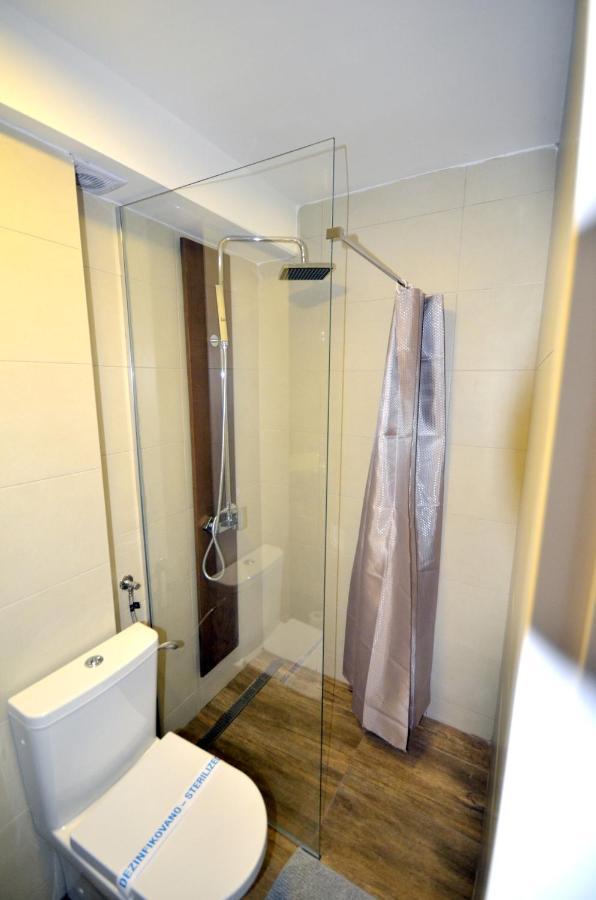 C L E A N&C O Z Y Apartmani ดิฟชิบาเร ภายนอก รูปภาพ